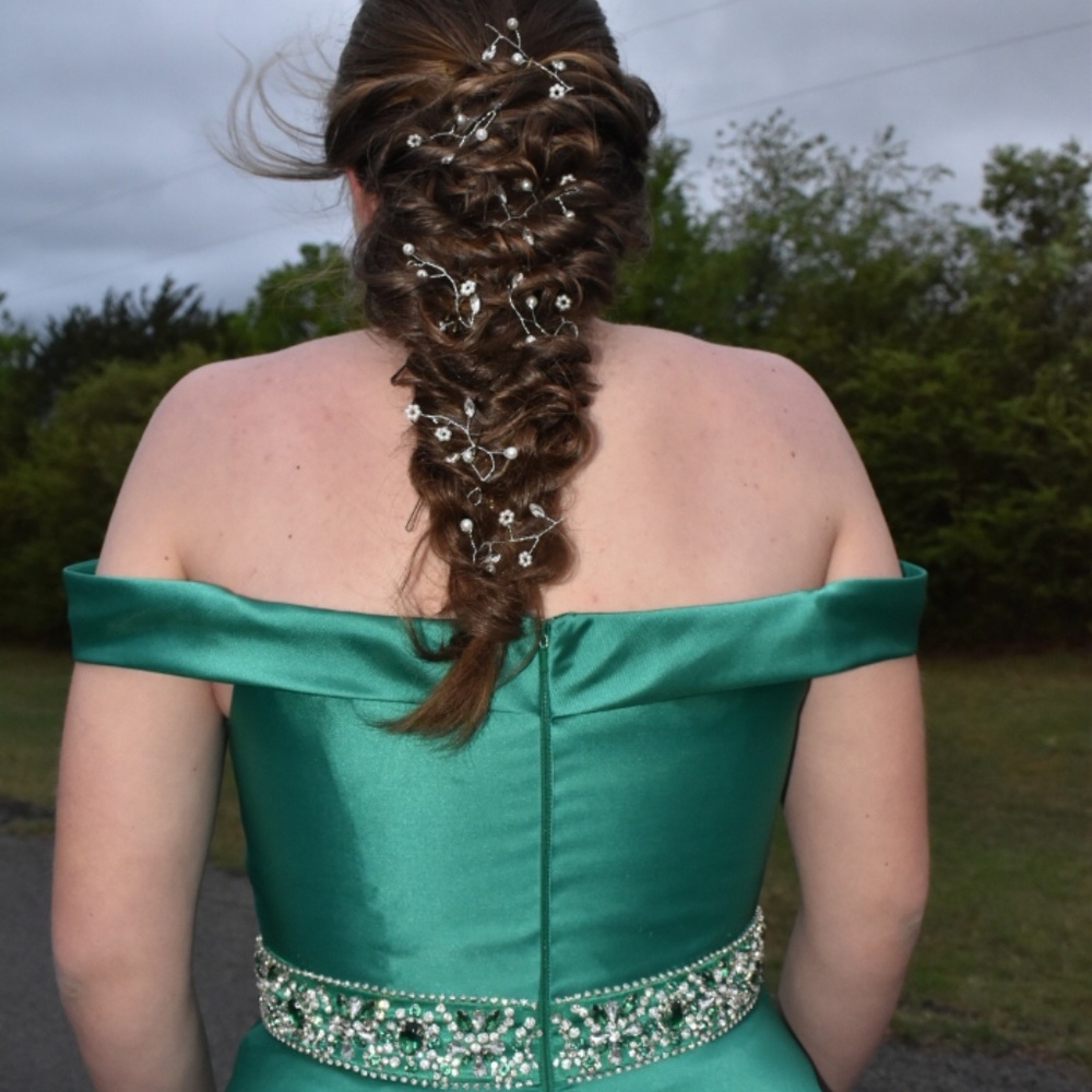 Prom dress - Picture 2 of 5
